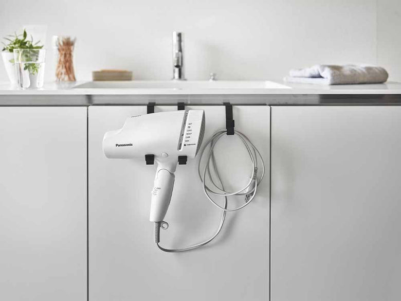 YAMAZAKIタワーの銀色ドライヤーハンガー