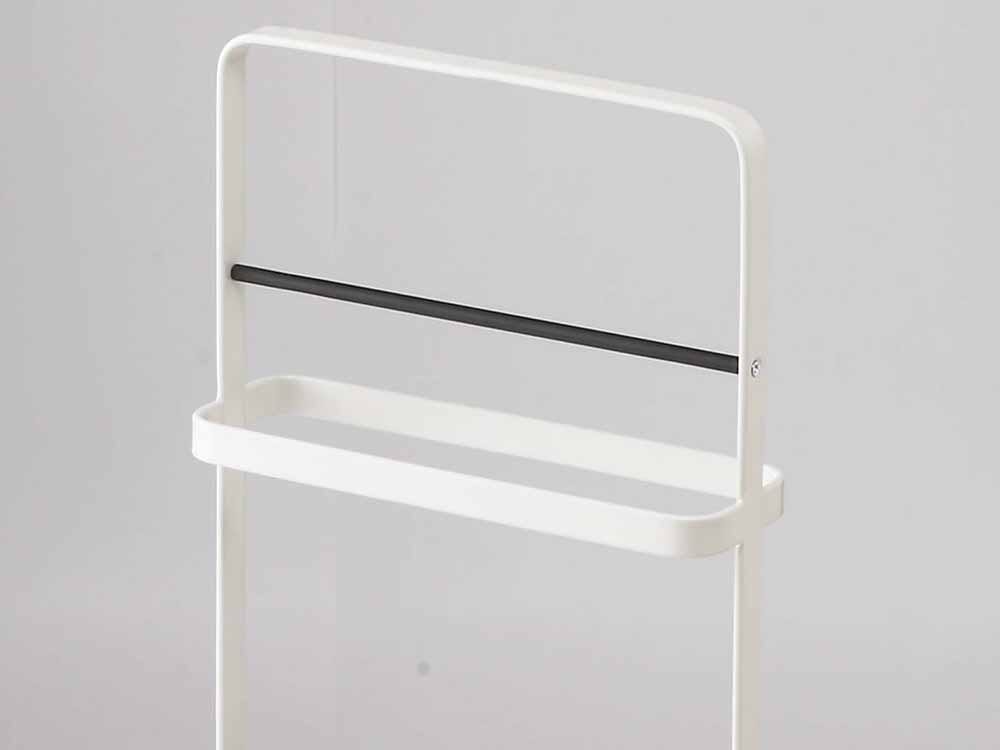 山崎タワー スリッパラックにスリッパを収納