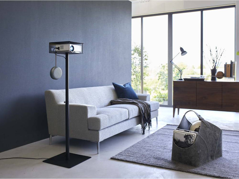 高さ調節可能なグレーのプロジェクタースタンド