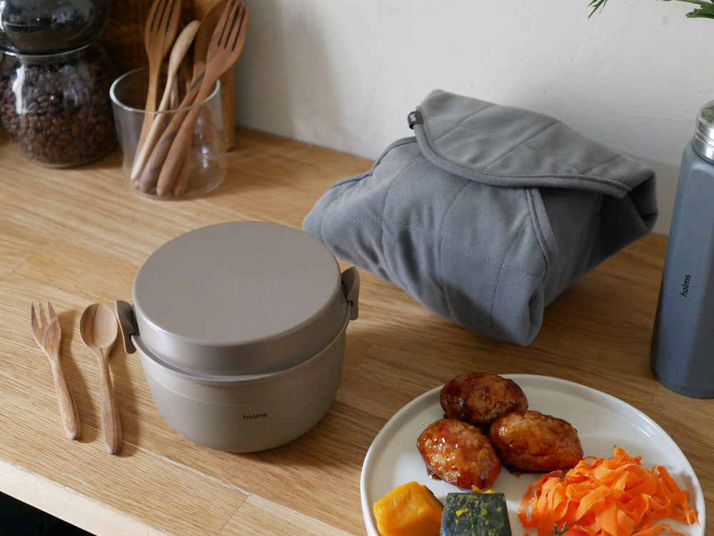 CB JAPAN holmsデイラップに盛られたフルーツと野菜