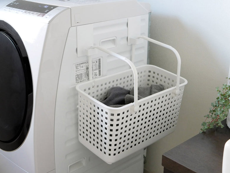 towerブランドのマグネットランドリーバスケットホルダー2個セット