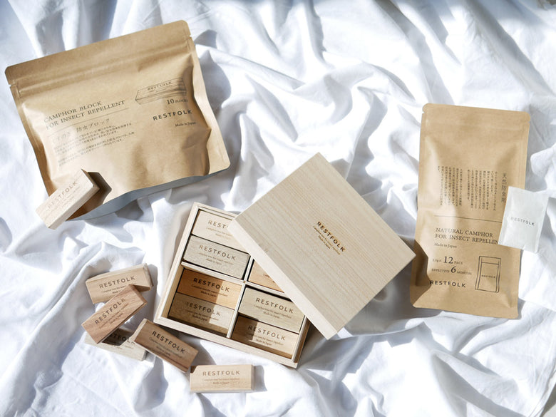 REST FOLKカンフルオイル10mlの配送用段ボールパッケージとラベル