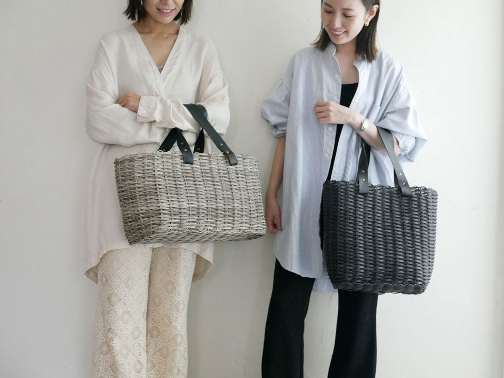 sarasa designのb2cメルカドバッグ。PP素材の横長型と縦長型の二種類が並んでいる商品画像。