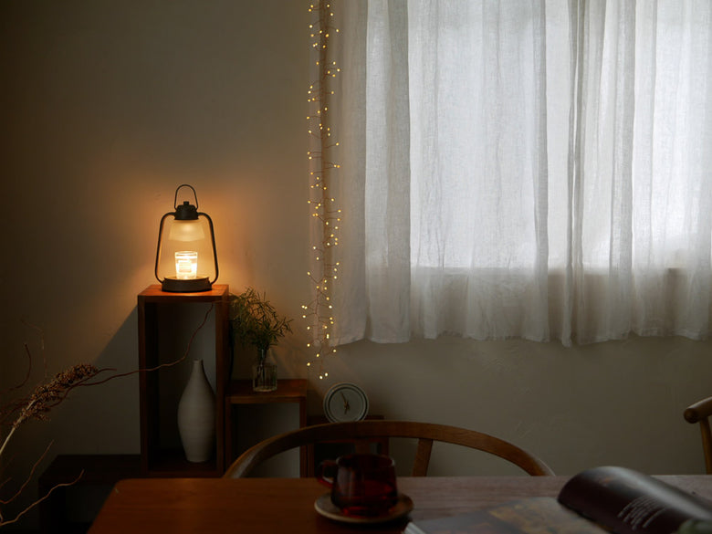 Horn Please MADEのLEDワイヤーライト ブランチグロート、1.5mと5mの長さで装飾用に使用可能なLEDライト