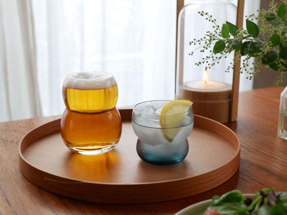 Sghrスガハラ製の双円ビアカップ。ソーダガラスで作られた幅63mm、高さ106mm、容量400mlの洗練されたビールグラス。