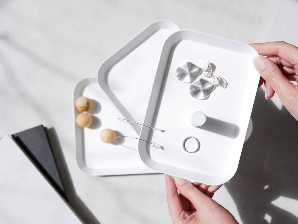 towerブランドのキッチン3段トレー