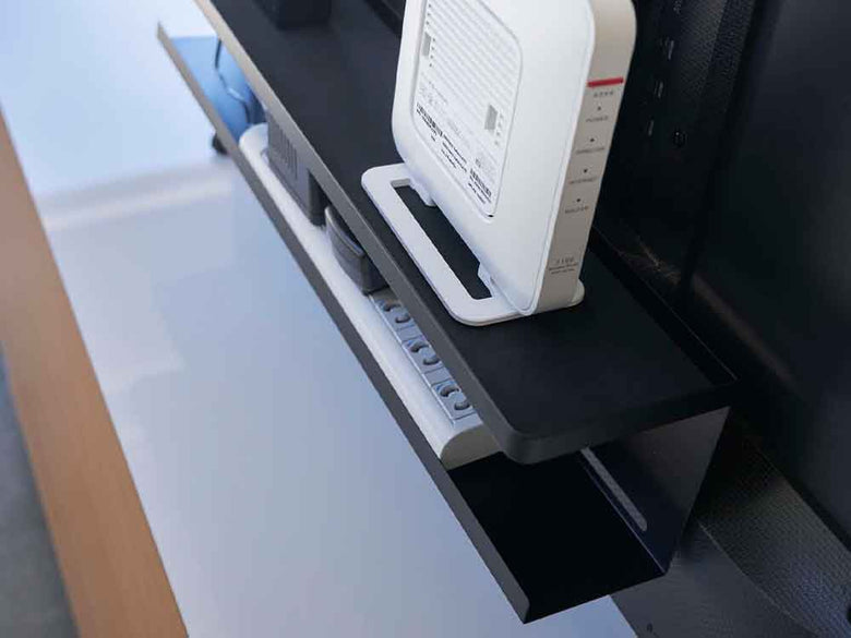 YAMAZAKIのスマートテレビ裏収納ラック