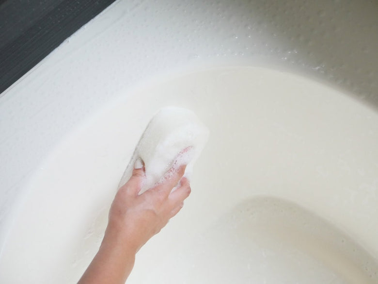 マーナのお風呂用スポンジが泡立つ様子