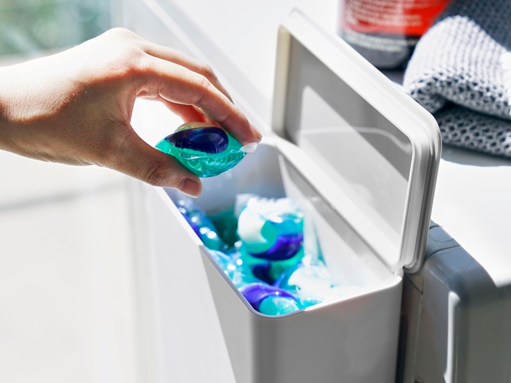 ヤマザキ製マグネット洗剤ボールストッカー