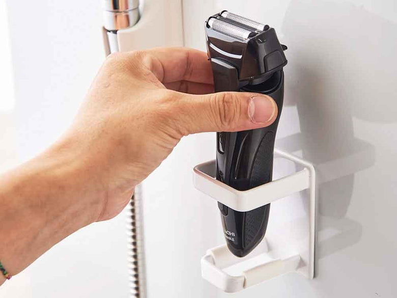 タワーのマグネット式電動シェーバーホルダー