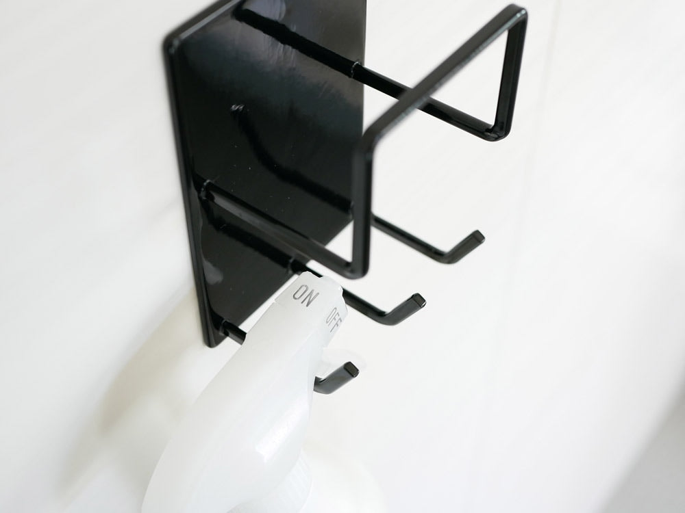 Yamazaki製マグネットバスルームクリーニングホルダー