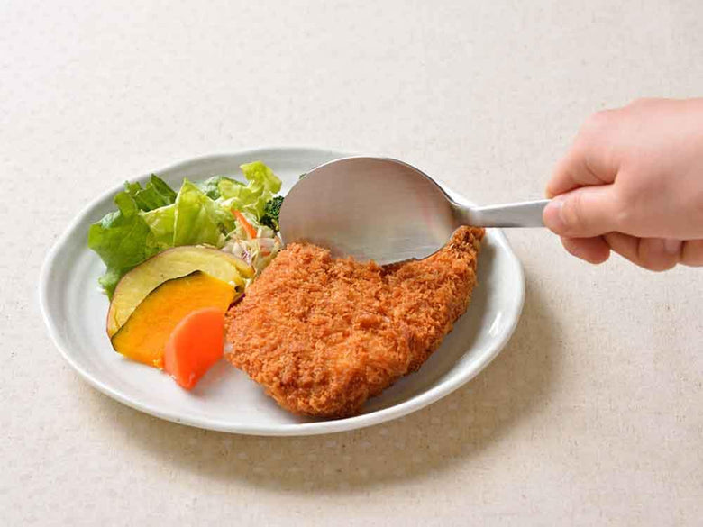 オークス レイエすくえるナイフと調理食材の画像