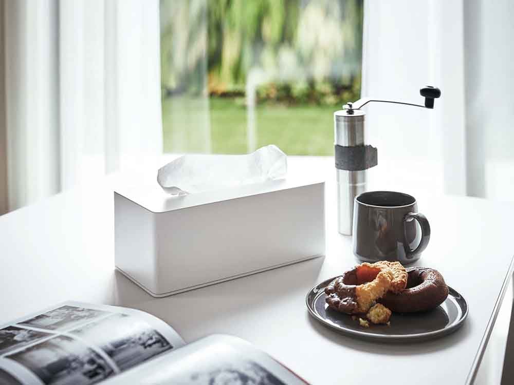 YAMAZAKIタワーのマグネットティッシュケースが壁に設置