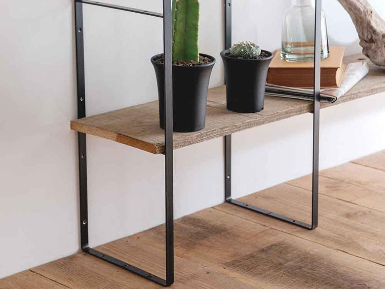 POSH LIVINGのミルスケールシェルフブラケットと木棚、植物