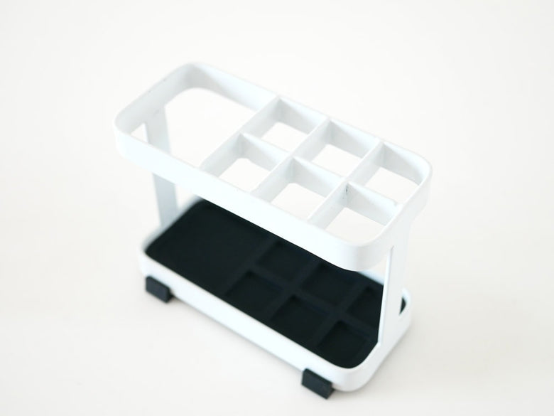 YAMAZAKI製トゥースブラシスタンドとシリコーントレイ