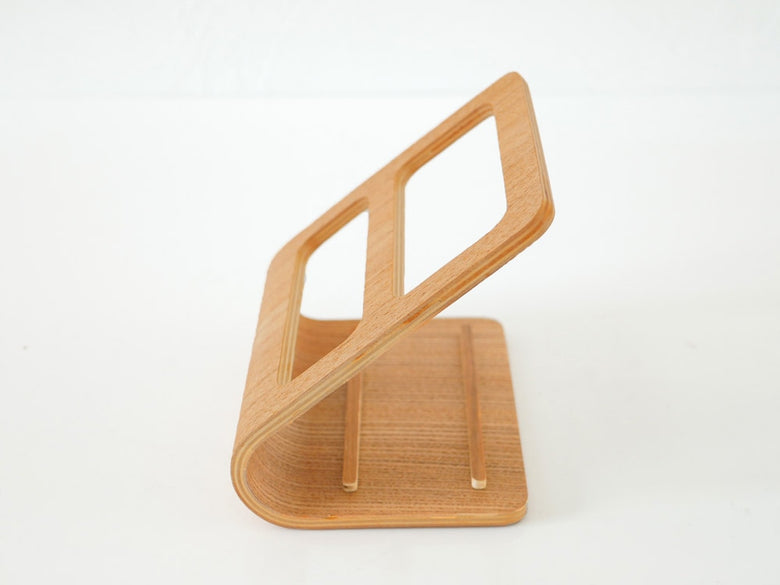 木製のYAMAZAKI/RINリモコンラック