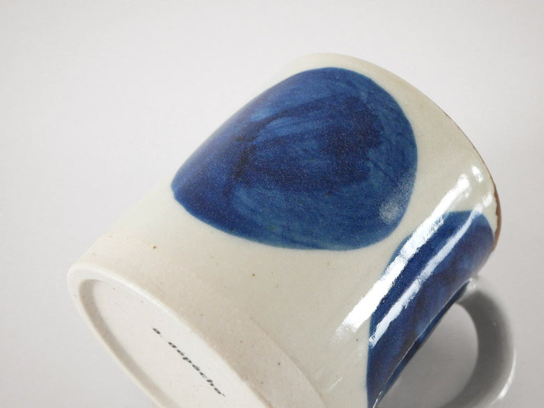 アデペシュの青い美濃焼マグカップ