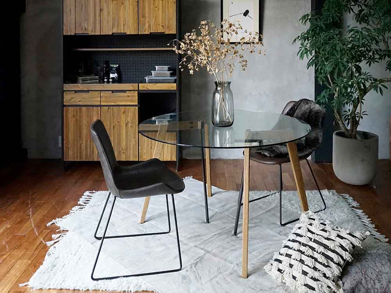 アデペシュG-knotガラステーブルと木製椅子のセット