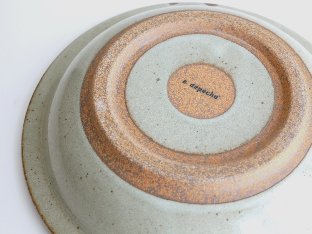 adepecheアデペシュの日本製手作り陶器プレート