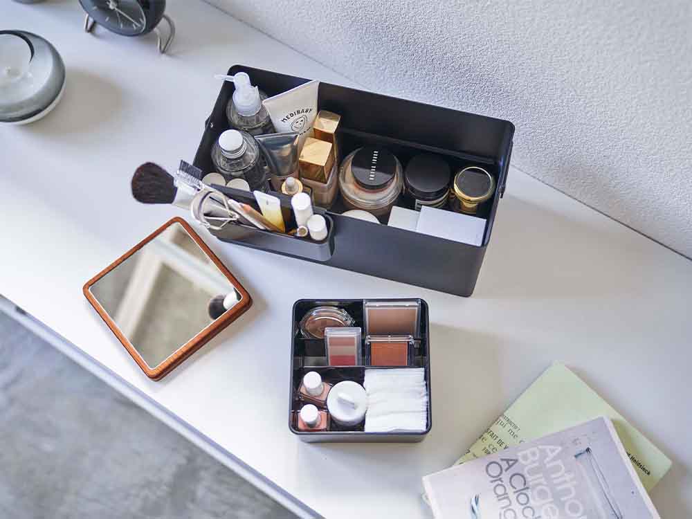 YAMAZAKI/tower製シルバーメイクボックス