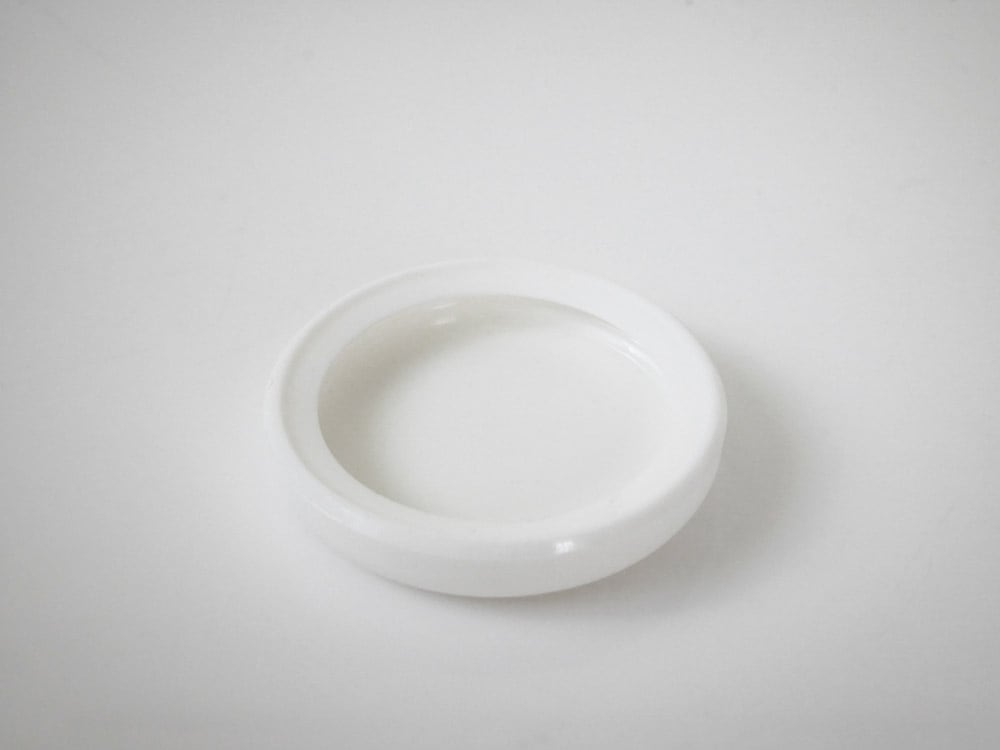 WITH WECKのシリコンキャップと陶器ジャー