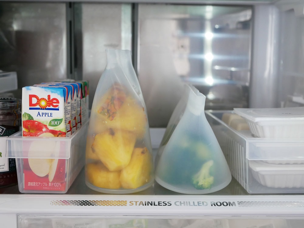 Zip Topジップトップのプラチナシリコン製食材保存容器セット。サイズはS（20×7.5×10.3cm）、M（23.3×8.8×11.5cm）、L（25.5×10.1×12.5cm）が揃い、食洗機や電子レンジに対応したアメリカ製のキッチン用品。