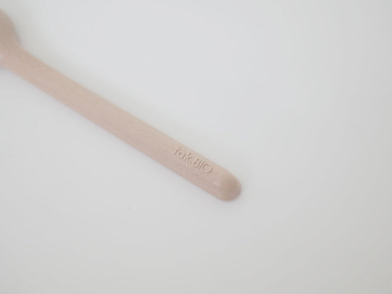 ビオ キッズディッシュカトラリーセットのスプーンとフォーク