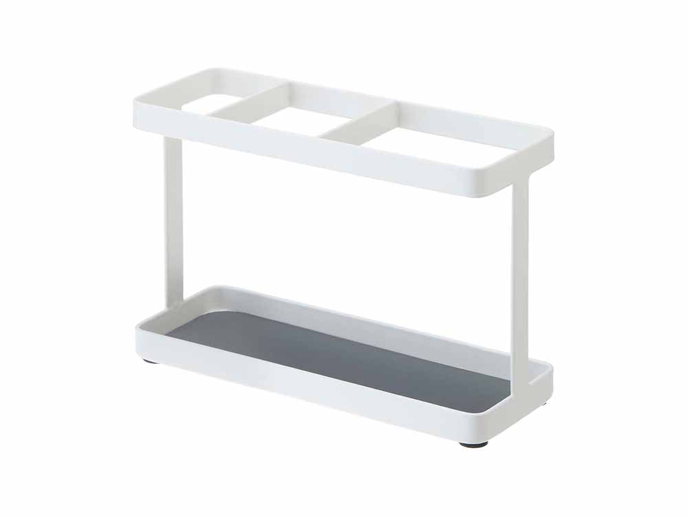 YAMAZAKIタワー製ドライヤー＆ヘアーアイロンスタンド。スチールと合成ゴムを使用し、複数のフックが付いた幅22cm、深さ8～10.5cm、高さ14～26cmのスタンド。