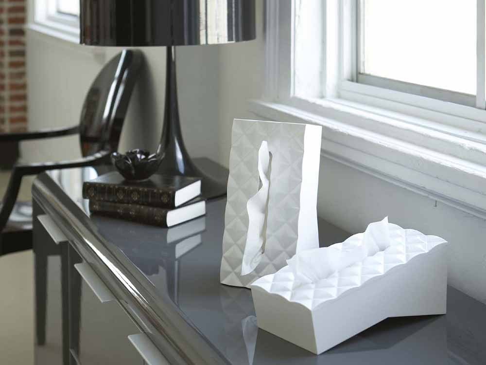 黒、銀、灰色のYAMAZAKI/diamondティッシュケース