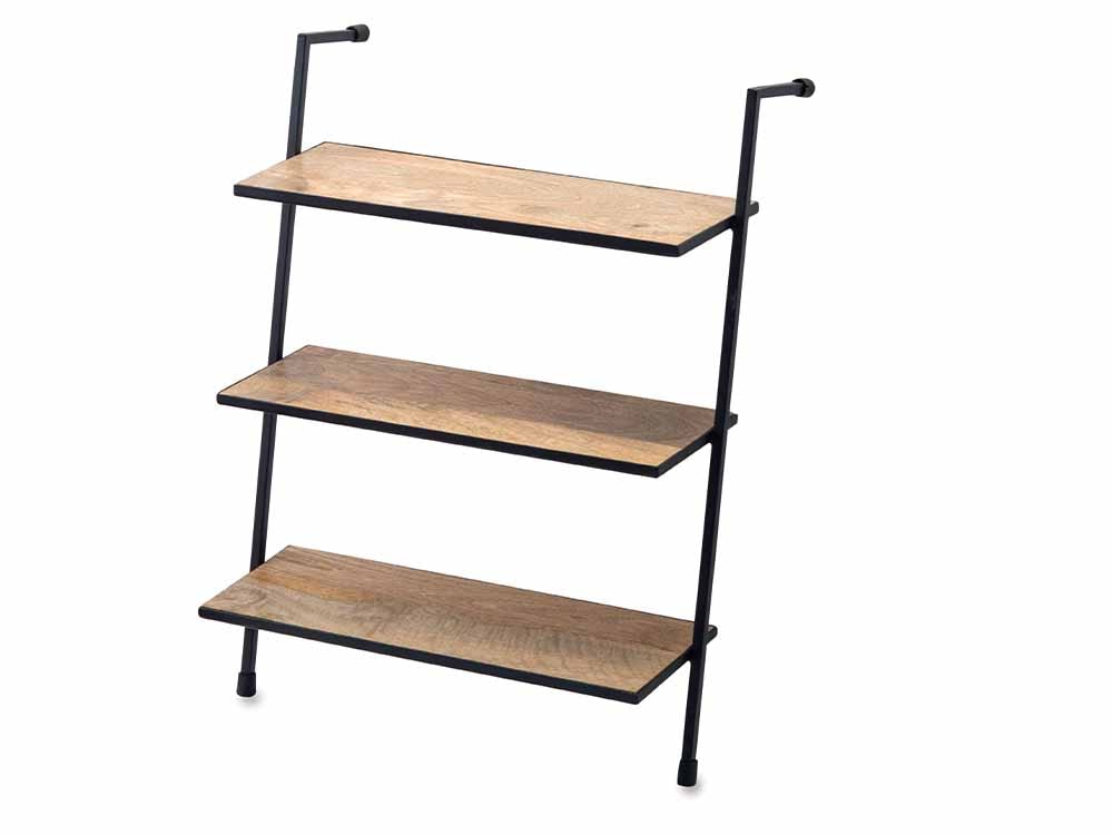 ポッシュリビングのウォールシェルフと観葉植物