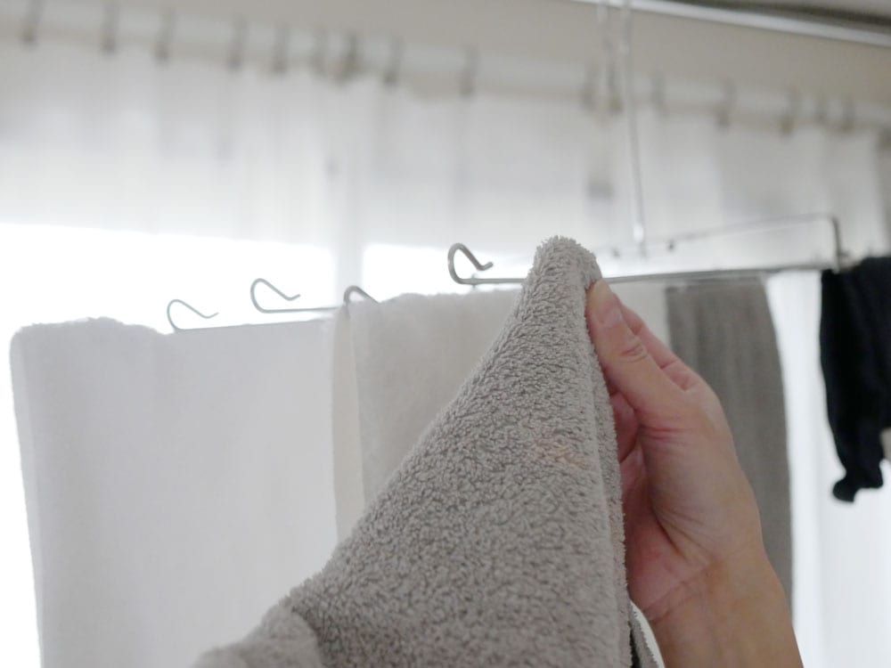 下村企販の18-8ステンレス製折りたたみ式タオルハンガー