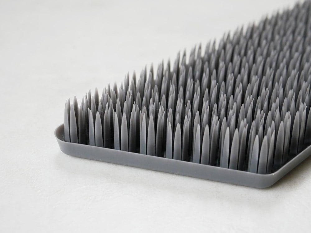 ティディの銀色プラスチック製バスブラシ