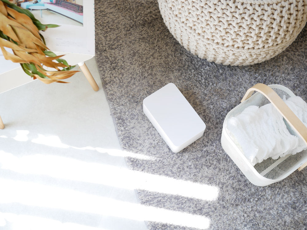 SMARTブランドのスマートおしり拭きケース。ABS樹脂製の容器と蓋、PE製の底を持つ家庭用収納ボックス