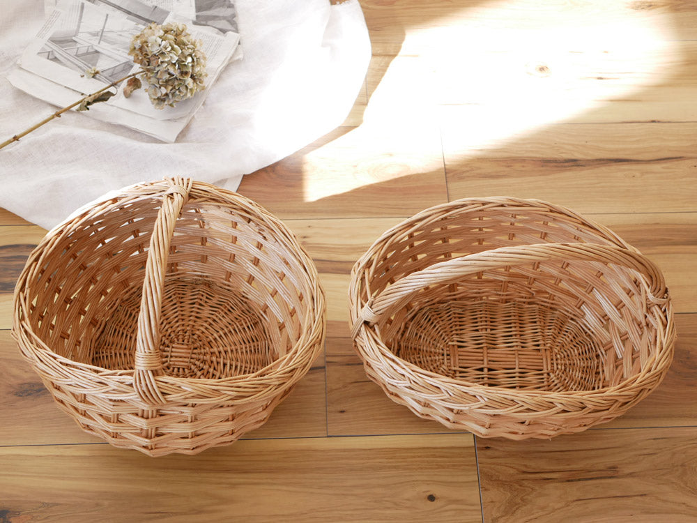 POSH LIVINGの柳製ウィッカーバスケット、ラウンド形状で約35cmの直径