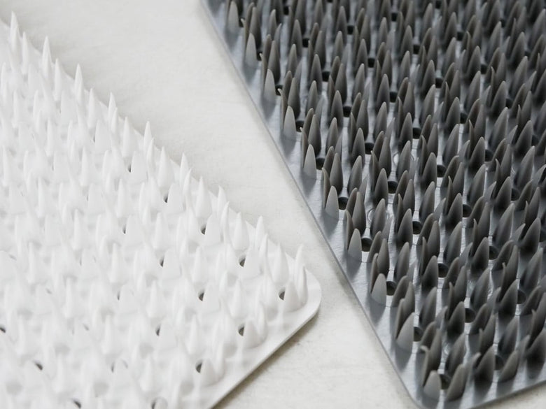 ティディ製銀色メッシュキッチンブラシ