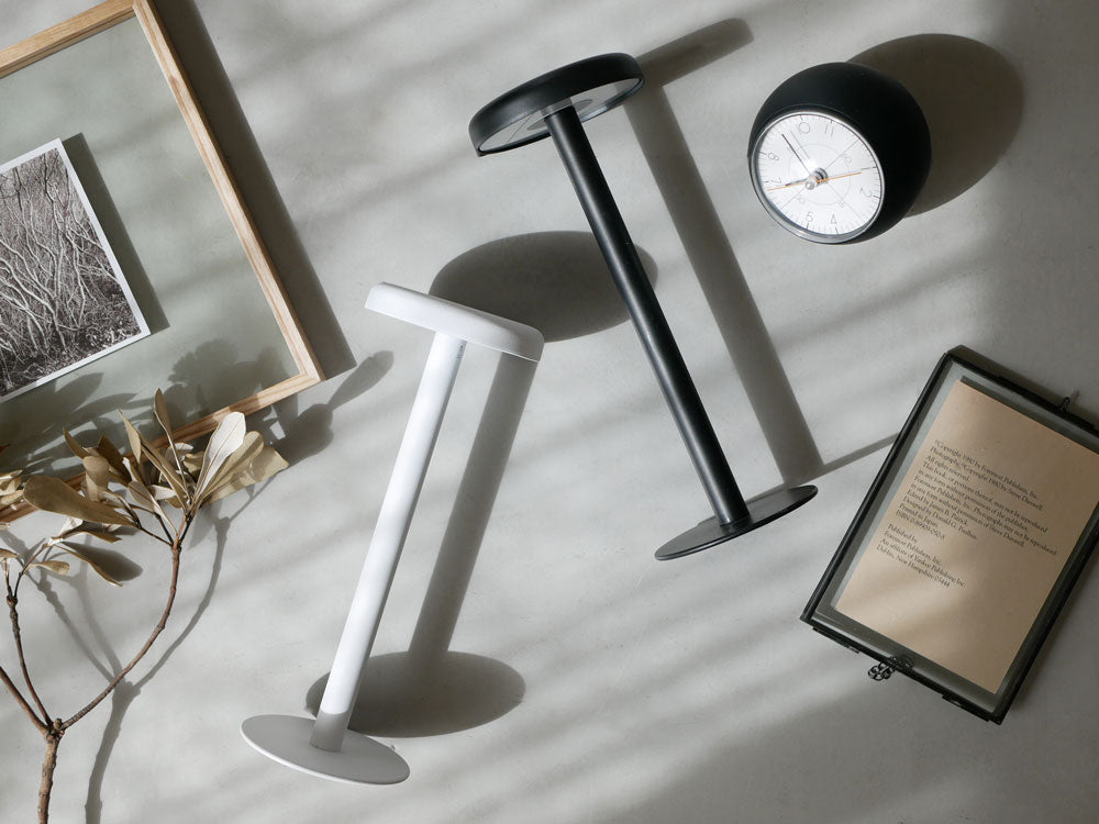 FUJITA KINZOKU製テーブルランプ「イチ」の写真