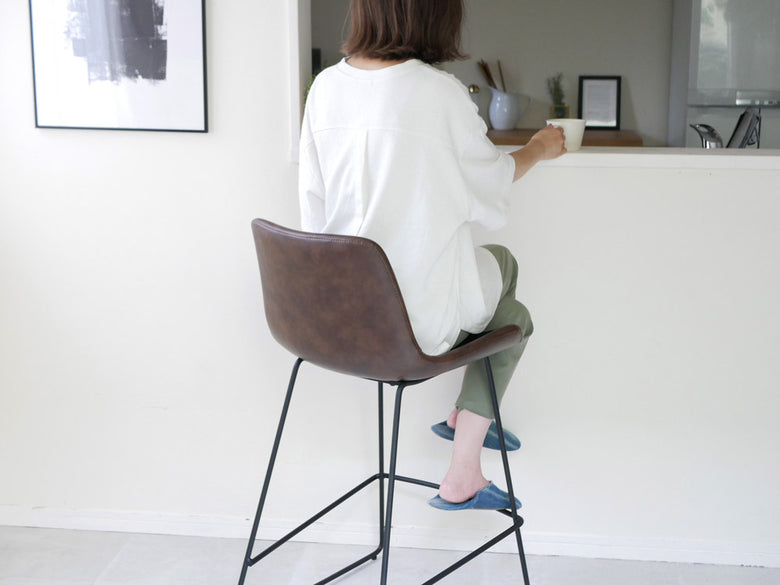 アデペシュPUNISHカウンターチェアの写真