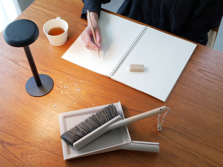 SMARTブランドのダストパンとブラシセット