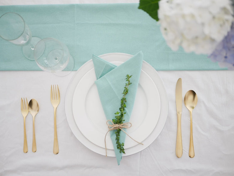 セイラス エレガンテ18-10ステンレスゴールド製カトラリーセット（フォーク、スプーン、ナイフ）