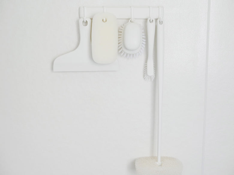 【マーナ】マグネットフック5連 - 洗面所用