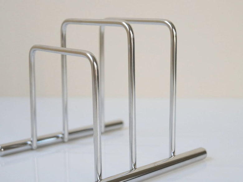 SALUSセイラスの銀色18-8ステンレス製デイリーまな板スタンド