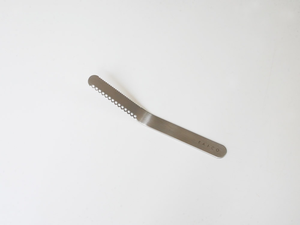 ステンレス製のバターナイフ