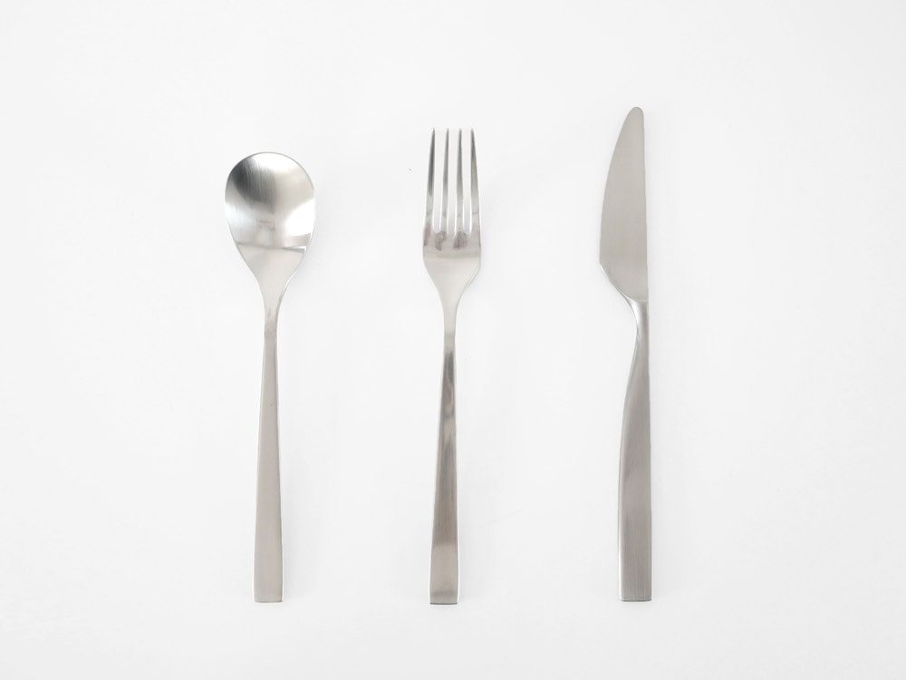 燕振興SUNAOカトラリーセットのスプーンとフォーク