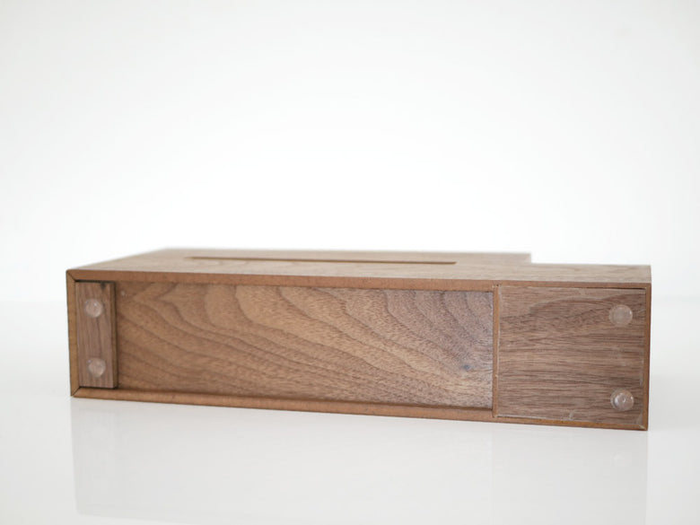 BRIDブランドのウッドティッシュケース、突板とMDF材を使用した木製のオフィス収納ケース、仕切り取り外し可能