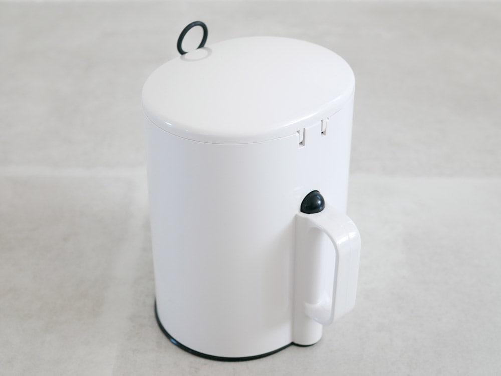 マーナ製トイレポット W072Wの写真