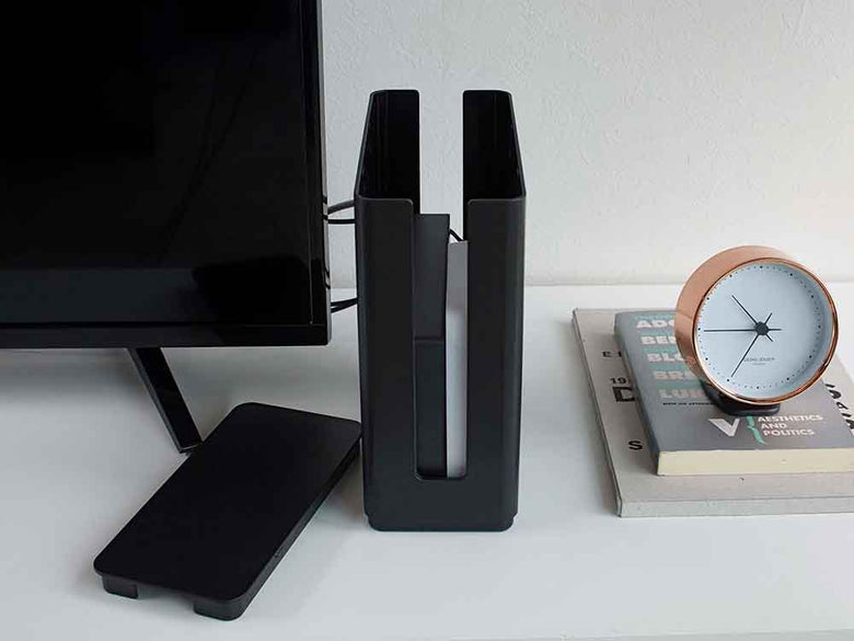 YAMAZAKIの蓋付きスリムルーター収納ケース