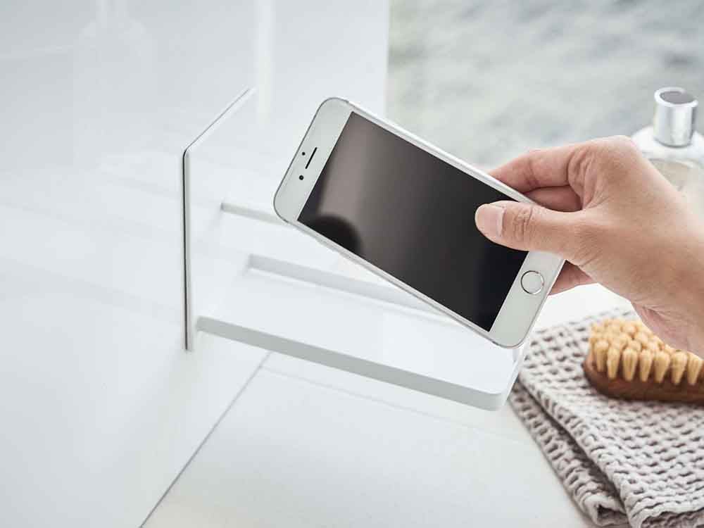 YAMAZAKIタワーのマグネットバスルームスマホスタンド