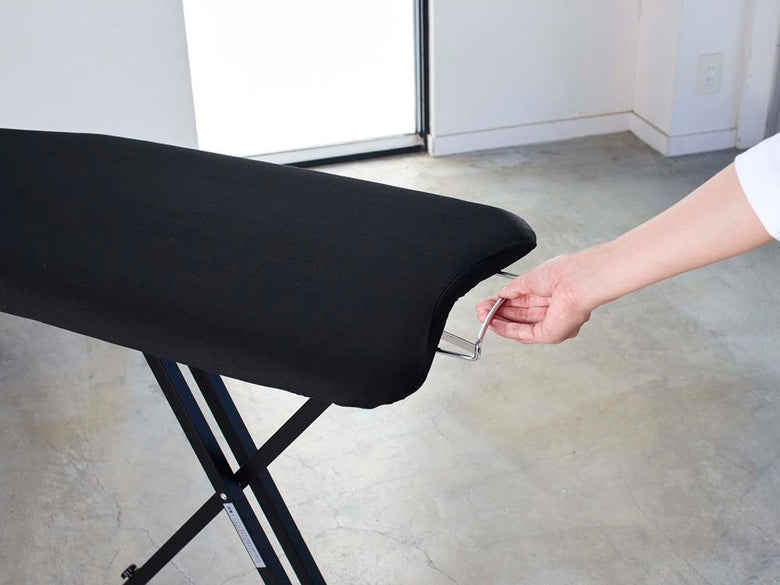 YAMAZAKIタワー 軽量スタンド式アイロン台の画像