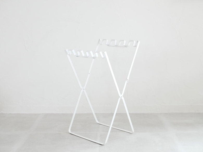 タワーのプラスチック製折りたたみ物干しスタンド
