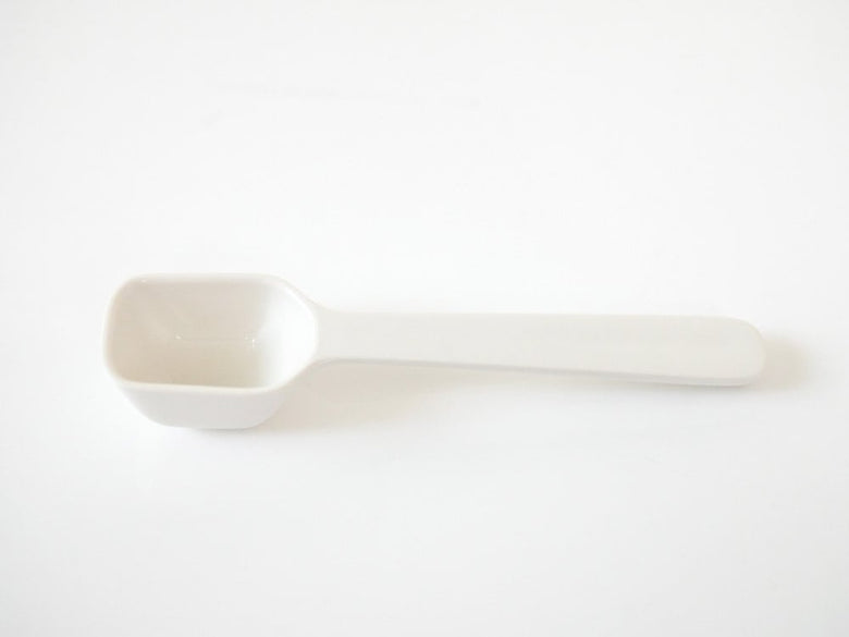 マーナのGOODLOCK調味料ポットとスプーンセット